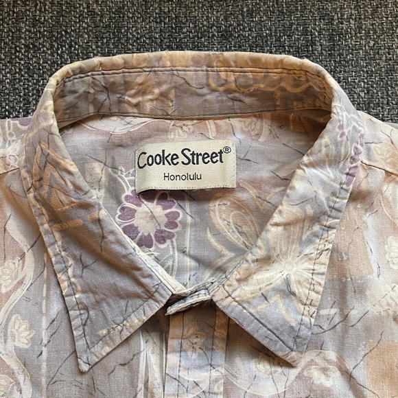 Aloha shirt - Picture 1 of 3